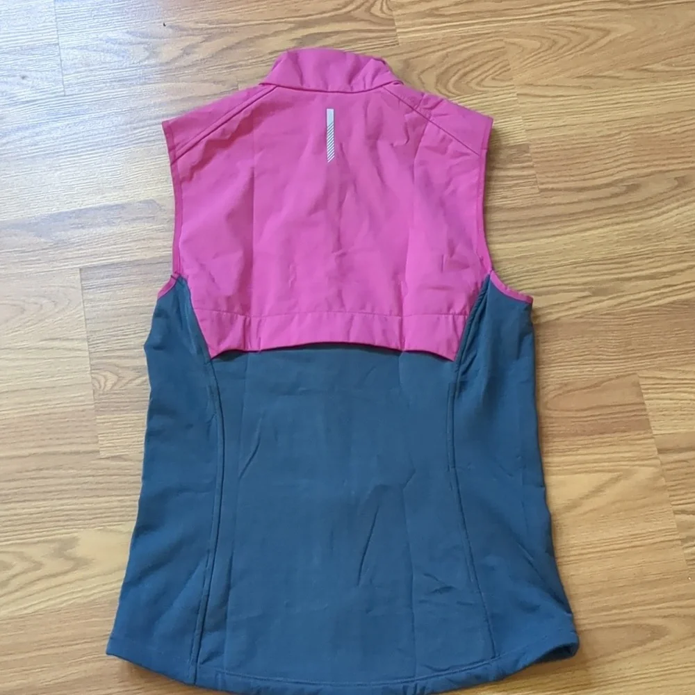 Icebreaker Merino Vest - Picture 6 of 9